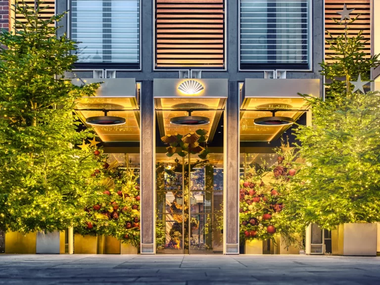 Bromic Eclipse Pendant Mandarin Oriental Hotel London